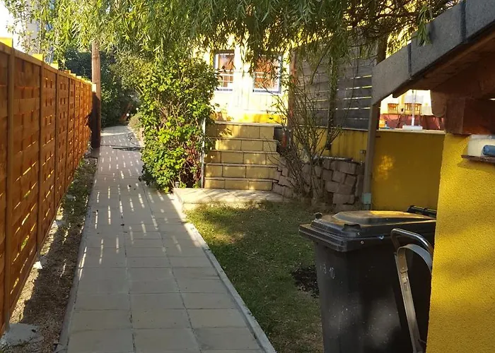 Flair Of Sissis Near Schoenbrunn Metro 3 4 Busses 51a 48a Kids Pets Welcome Apartment